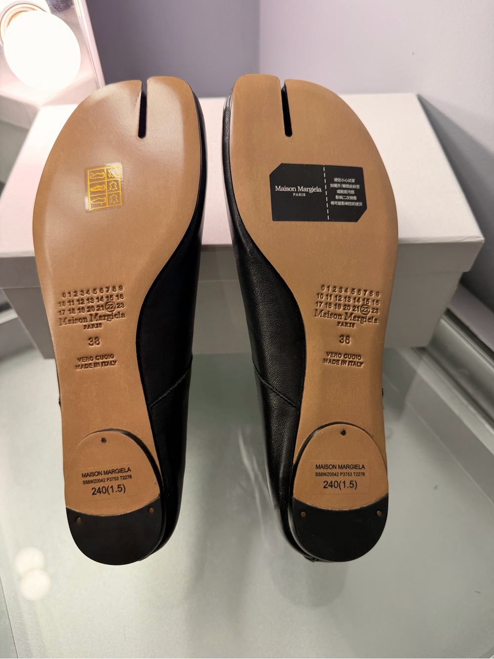 Maison Martin Margiela Black Split-Toe Leather Ballet Flats - Picture 5 of 5